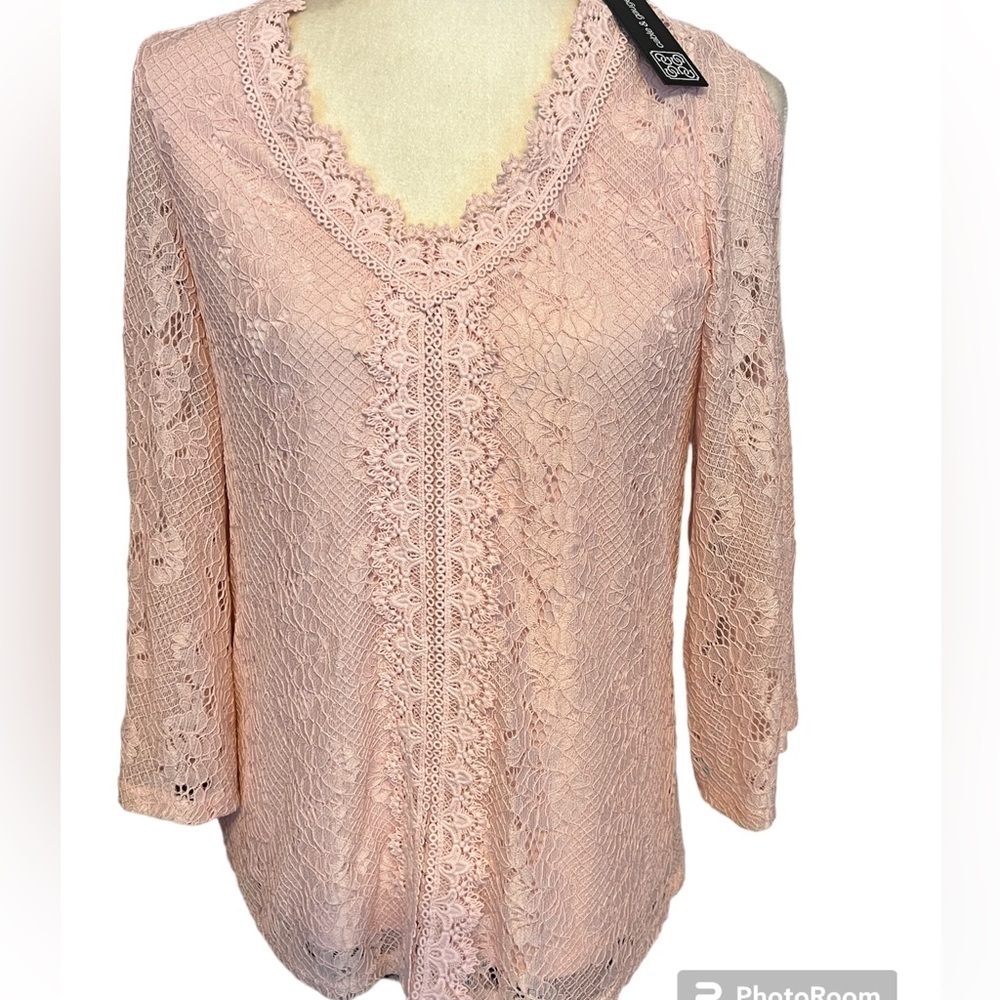 NWT Cable & Gauge Pink Lace Cold Shoulder Blouse M